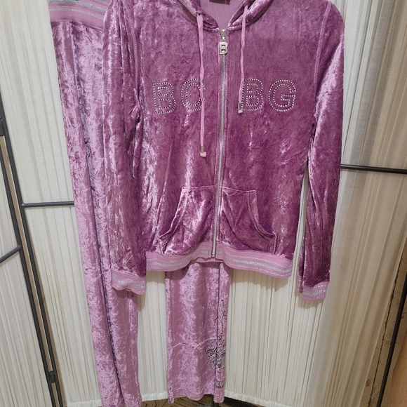 BCBGMAXAZRIA RHINESTONES  VELOUR  TRACK SUIT. - Picture 2 of 13